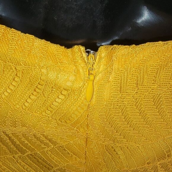 Lulus Harlou Mustard Yellow Lace Ruched Bodycon Dress Size Small - Picture 9 of 11